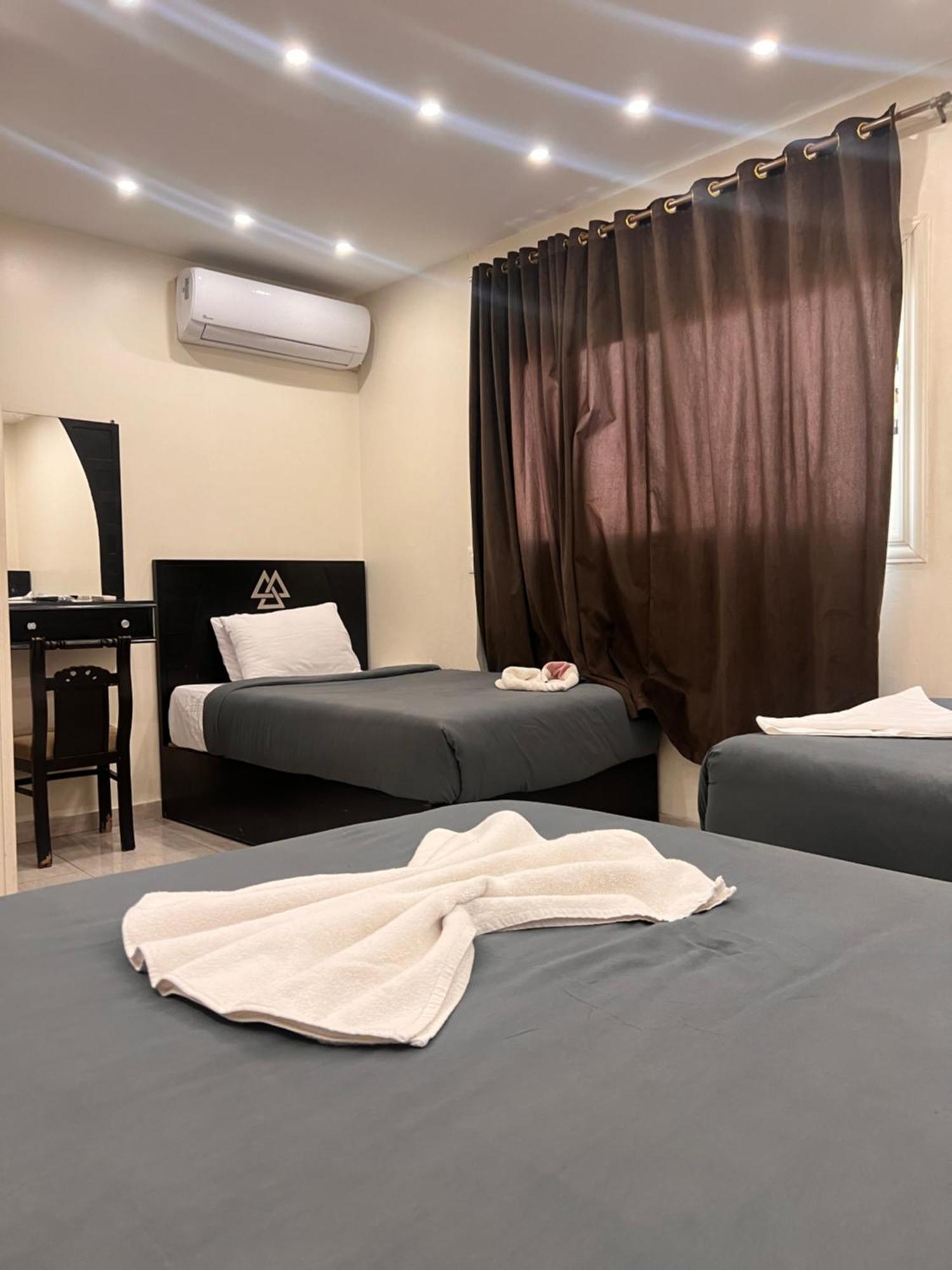 The Pyramids View 4*